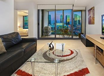 Melbourne Holiday Apartments At Northbank â€“ Downie Street - Accommodation Noosa 15