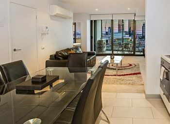 Melbourne Holiday Apartments At Northbank â€“ Downie Street - Accommodation Noosa 17