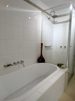 Flinders Wharf Apartments - Accommodation Noosa 0