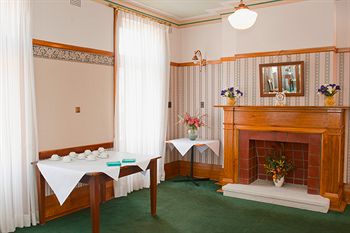 Hotel Gosford - Accommodation Noosa 3