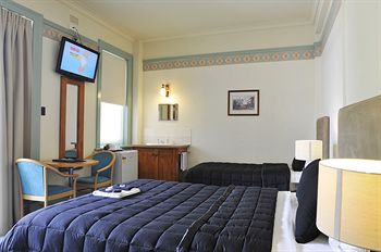 Hotel Gosford - Accommodation Noosa 9