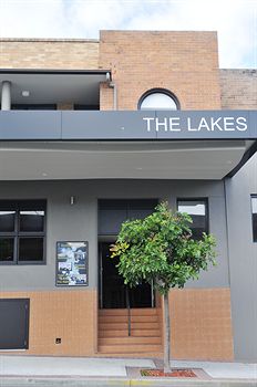 The Lakes Hotel - Accommodation Noosa 4