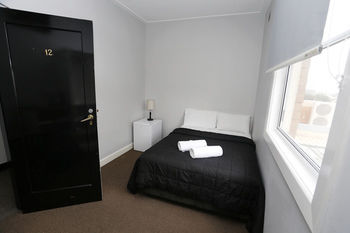 The Lakes Hotel - Accommodation Noosa 8