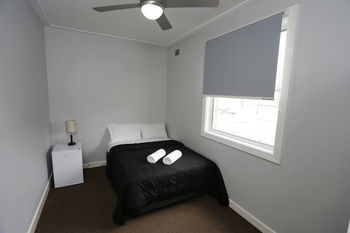 The Lakes Hotel - Accommodation Noosa 9