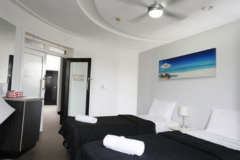 The Lakes Hotel - Accommodation Noosa 22