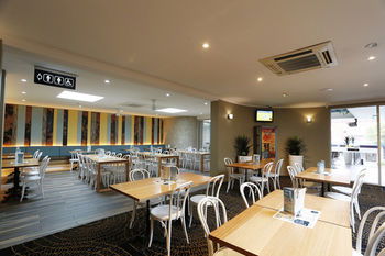 The Lakes Hotel - Accommodation Noosa 33