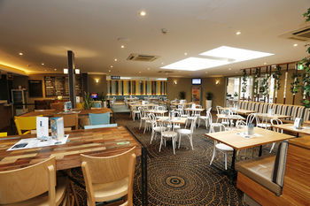 The Lakes Hotel - Accommodation Noosa 34