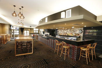 The Lakes Hotel - Accommodation Noosa 48