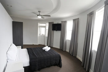 The Lakes Hotel - Accommodation Noosa 60