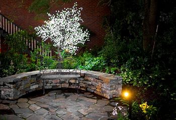 Elizabethan Lodge - Accommodation Noosa 0