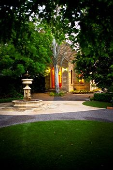 Elizabethan Lodge - Accommodation Noosa 12