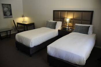 Riverside Oaks Golf Resort - Accommodation Noosa 16