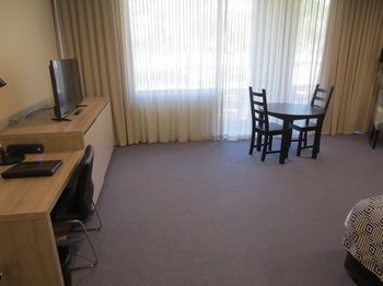 Dingley International Hotel - Accommodation Noosa 16