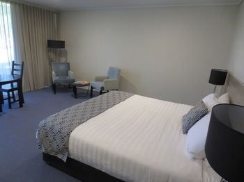 Dingley International Hotel - Accommodation Noosa 17
