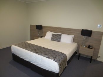 Dingley International Hotel - Accommodation Noosa 23