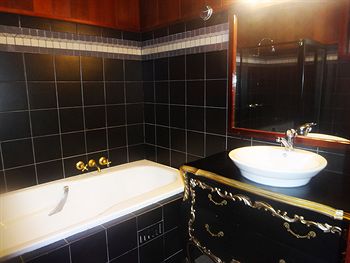 Casuarina Estate - Accommodation Noosa 0