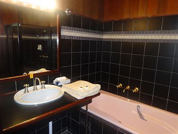 Casuarina Estate - Accommodation Noosa 1