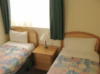 Darling Apartments - Accommodation Noosa 10