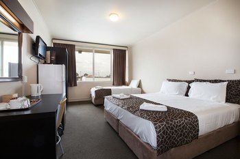 Meadow Inn Hotel-Motel - Accommodation Noosa 8