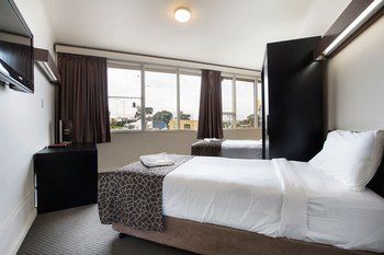 Meadow Inn Hotel-Motel - Accommodation Noosa 9