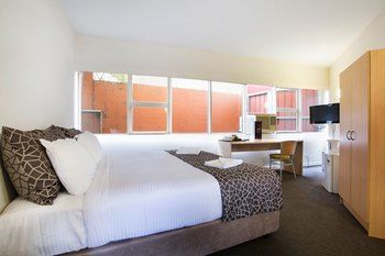 Meadow Inn Hotel-Motel - Accommodation Noosa 10