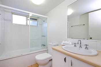 #2 Hastings Street - Accommodation Noosa 3