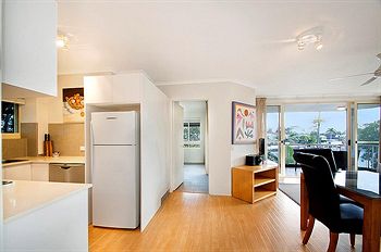 #2 Hastings Street - Accommodation Noosa 17