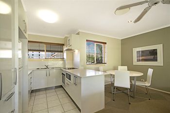 #2 Hastings Street - Accommodation Noosa 41