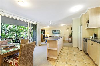 #2 Hastings Street - Accommodation Noosa 43