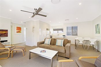 #2 Hastings Street - Accommodation Noosa 46