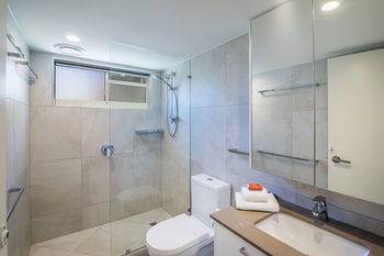 #2 Hastings Street - Accommodation Noosa 51