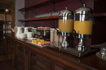 Colonial Terrace Motor Inn - Accommodation Noosa 10