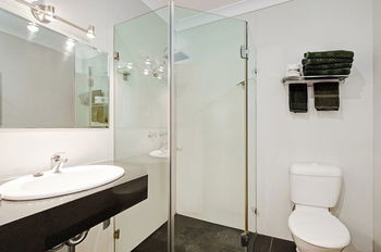 Colonial Terrace Motor Inn - Accommodation Noosa 15