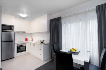 Best Western Fawkner Suites & Serviced Apartments - Accommodation Noosa 57