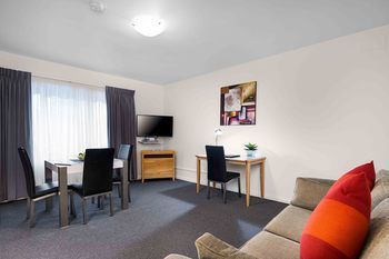 Best Western Fawkner Suites & Serviced Apartments - Accommodation Noosa 68