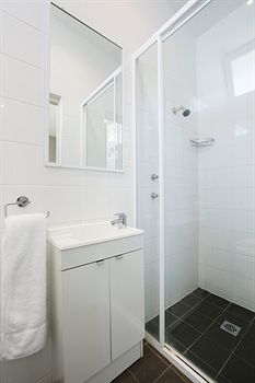 Colyton Hotel - Accommodation Noosa 0