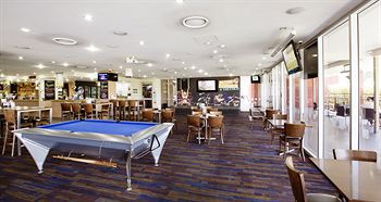 Colyton Hotel - Accommodation Noosa 2