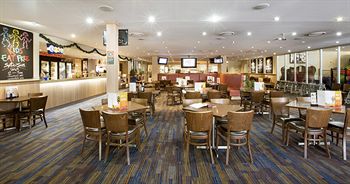 Colyton Hotel - Accommodation Noosa 8
