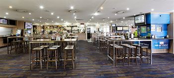Colyton Hotel - Accommodation Noosa 13