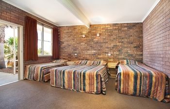 Colyton Hotel - Accommodation Noosa 37