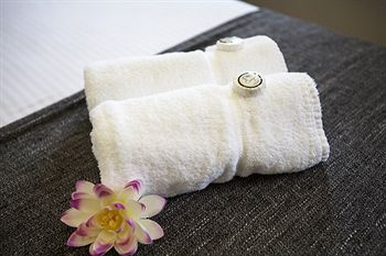 Pritchards Hotel - Accommodation Noosa 1