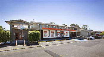 Pritchards Hotel - Accommodation Noosa 9