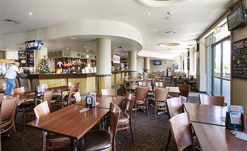 Pritchards Hotel - Accommodation Noosa 13