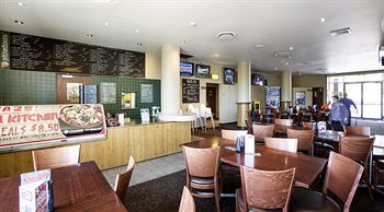 Pritchards Hotel - Accommodation Noosa 14