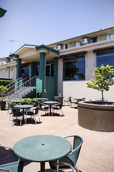 Pritchards Hotel - Accommodation Noosa 21