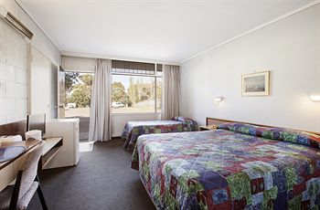 Parkway Hotel - Accommodation Noosa 8