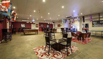 Parkway Hotel - Accommodation Noosa 10