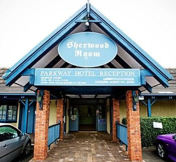 Parkway Hotel - Accommodation Noosa 21