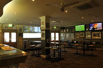 The Bayview Hotel - Accommodation Noosa 3