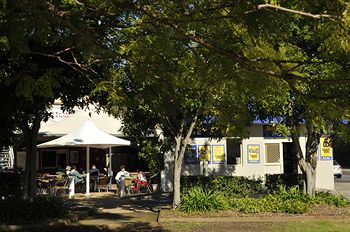 The Bayview Hotel - Accommodation Noosa 7